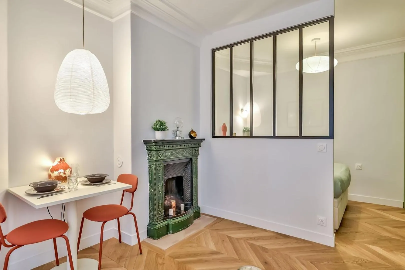 Paris A Pied : Folies Bergere Et Grands Boulevards Apartamento