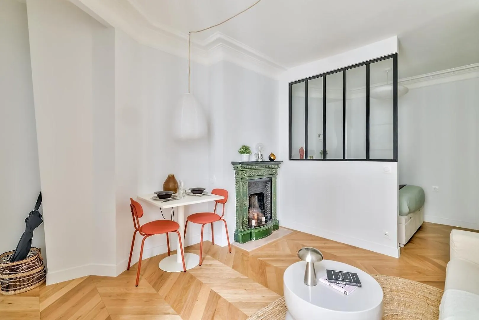 Paris A Pied : Folies Bergere Et Grands Boulevards Apartamento